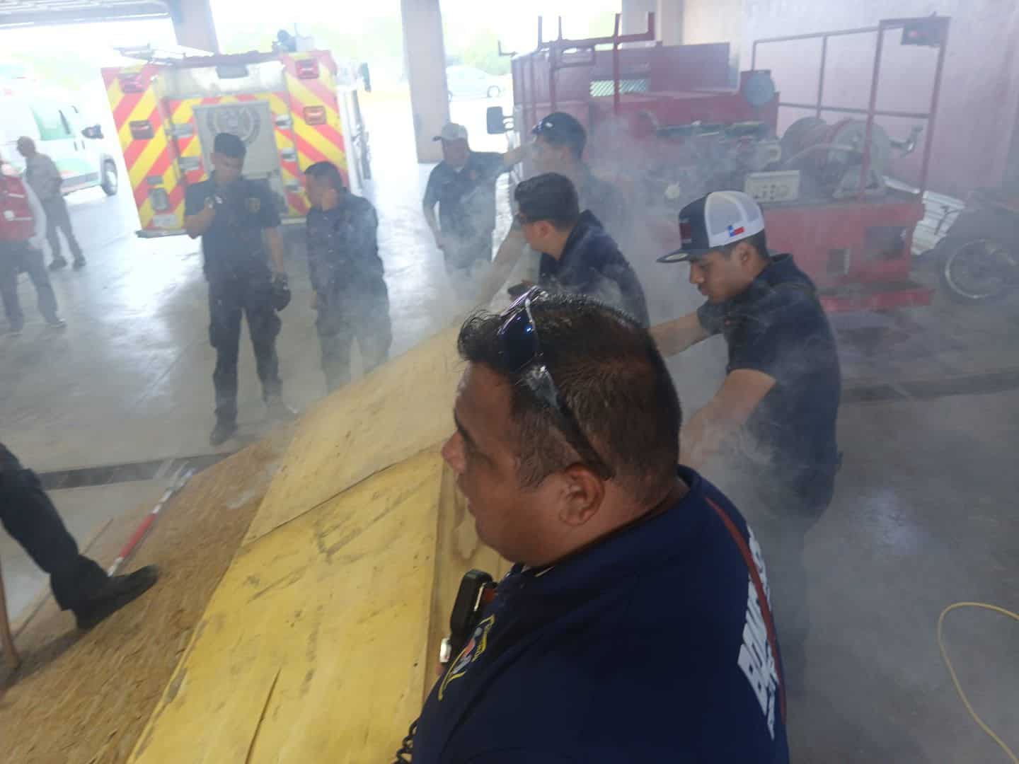 Bomberos de Ciudad Acuña comparten su experiencia en capacitación regional