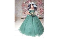 Valeria Judith celebra sus XV años con elegante fiesta y misa de acción de gracias