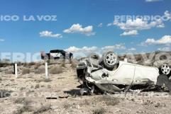 Dos lesionados tras volcadura en carretera Cuatro Ciénegas–San Pedro
