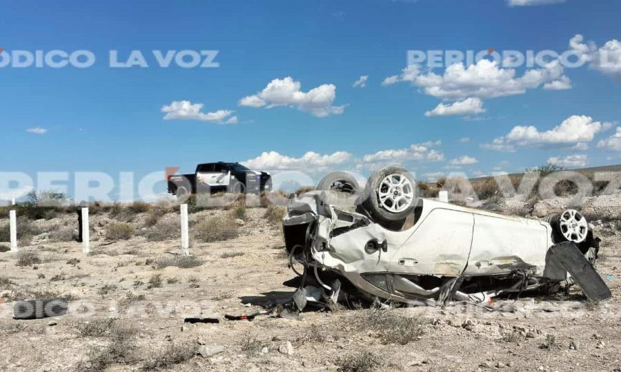 Dos lesionados tras volcadura en carretera Cuatro Ciénegas–San Pedro