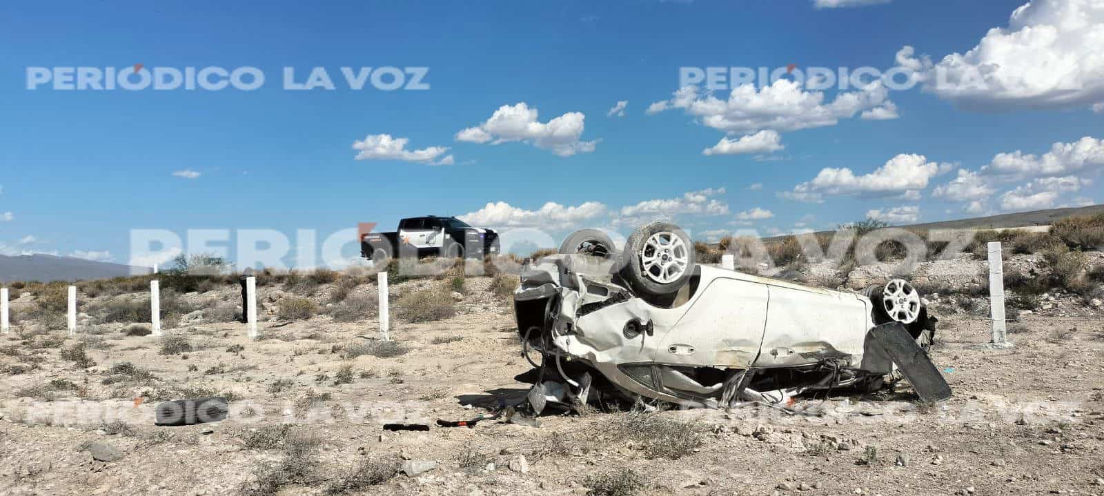 Dos lesionados tras volcadura en carretera Cuatro Ciénegas–San Pedro