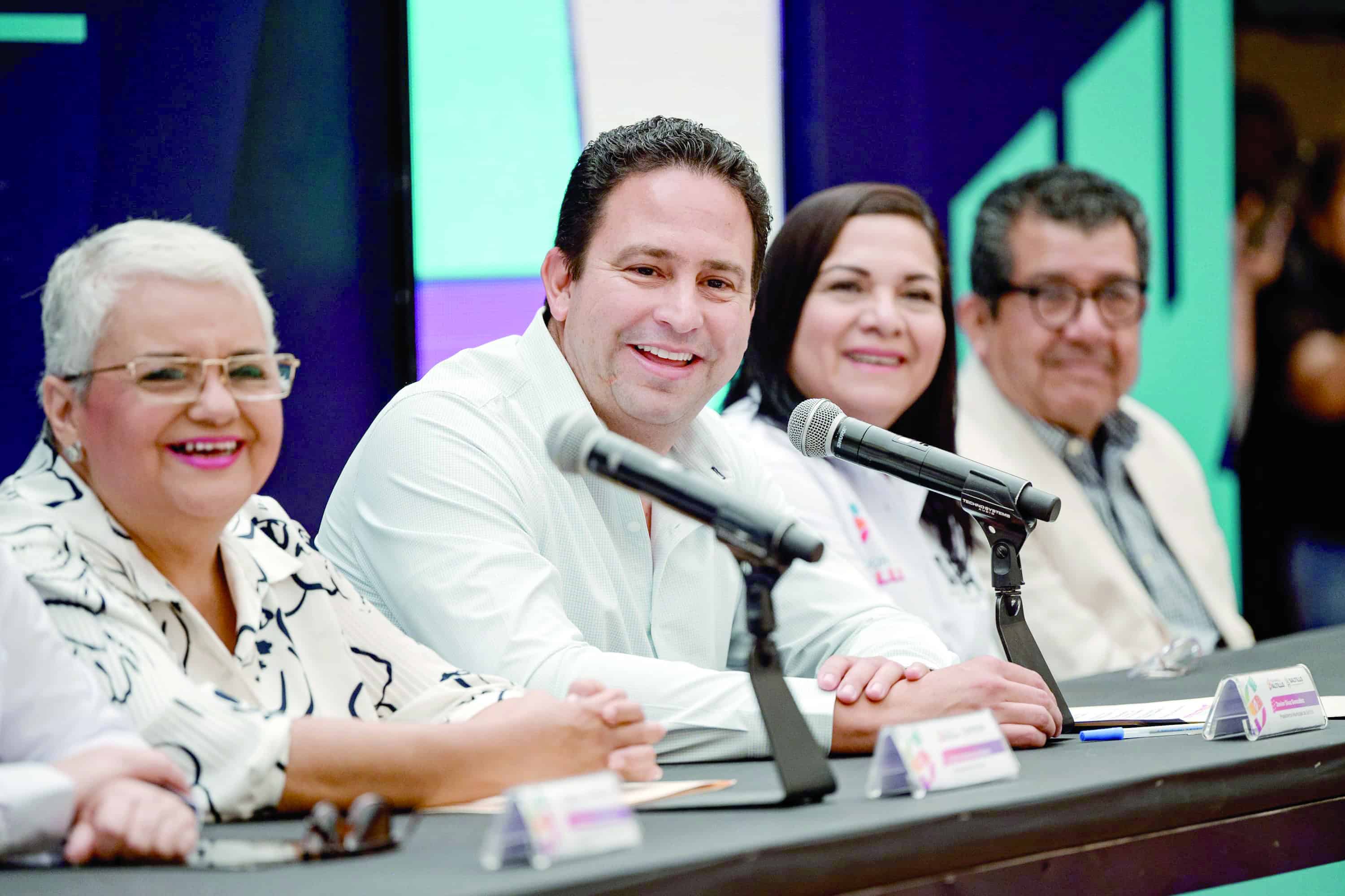 Presenta Javier Díaz Festival de las Artes 