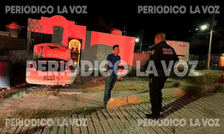 Conductor se dice oficial de la Guardia Nacional y huye tras accidente en Monclova