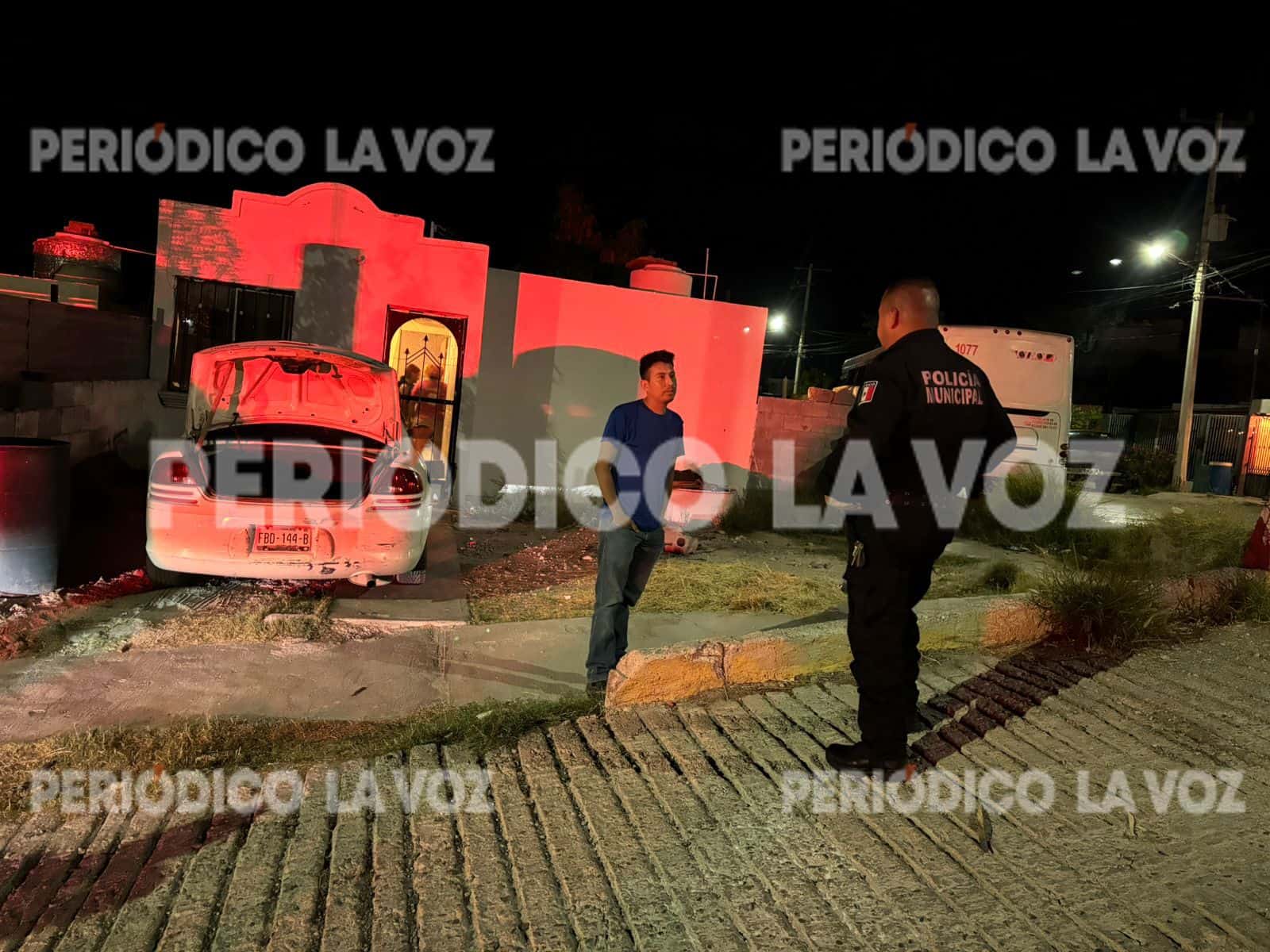 Conductor se dice oficial de la Guardia Nacional y huye tras accidente en Monclova