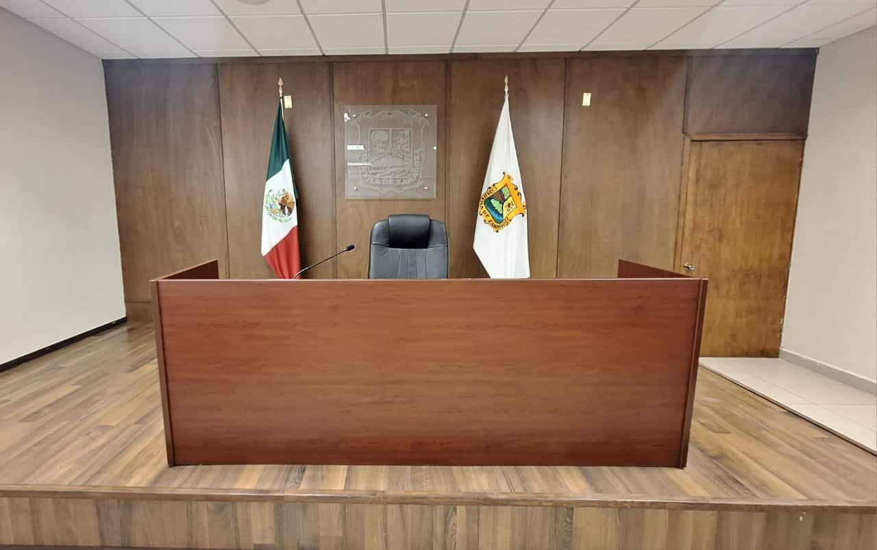 Vinculan a proceso a Leslie por dañar el auto de sus vecinos en la colonia Aeropuerto