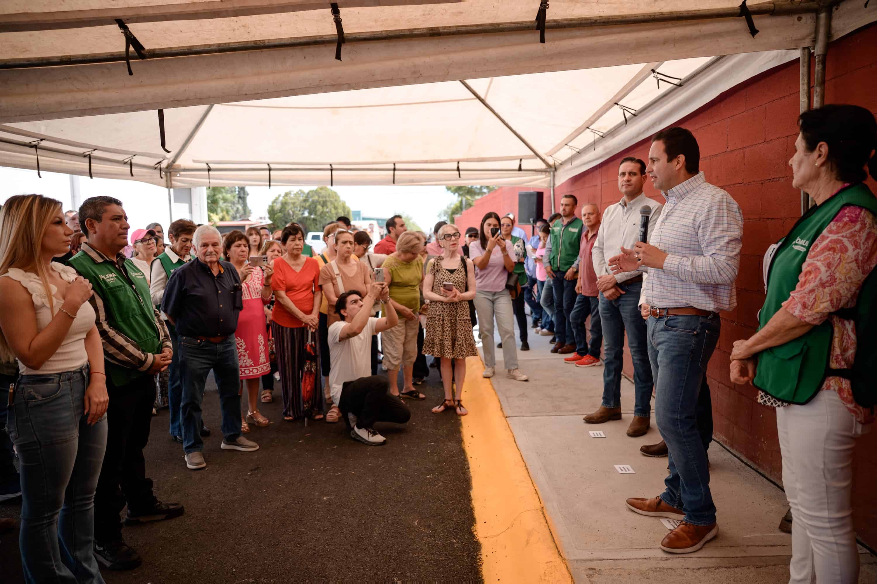 Cumple Javier Díaz a la colonia Miravalle