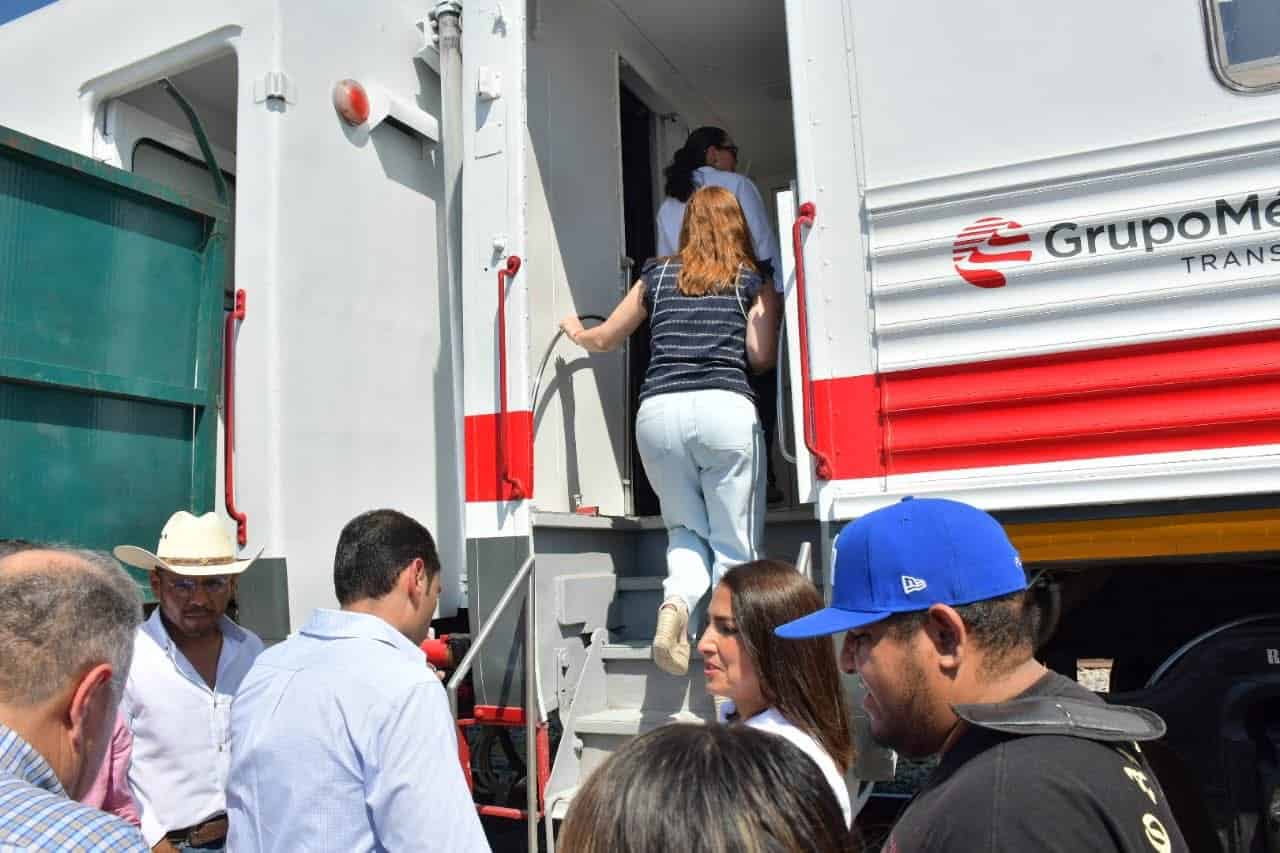 Doctor Vagón llega a Nava con atención médica gratuita para 500 personas al día