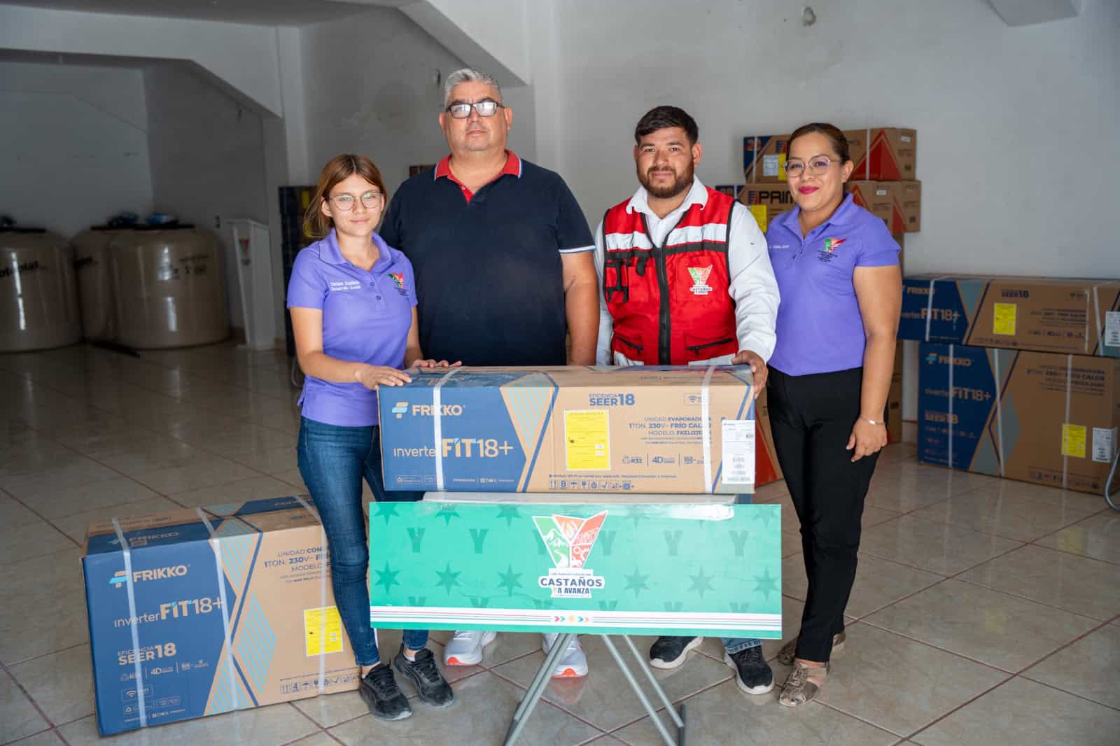 Entrega Castaños minisplits subsidiados para apoyar a familias en temporada de calor