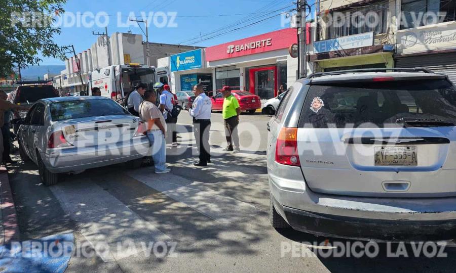 Atropellan a mujer en la Zona Centro de Monclova; conductor fue detenido