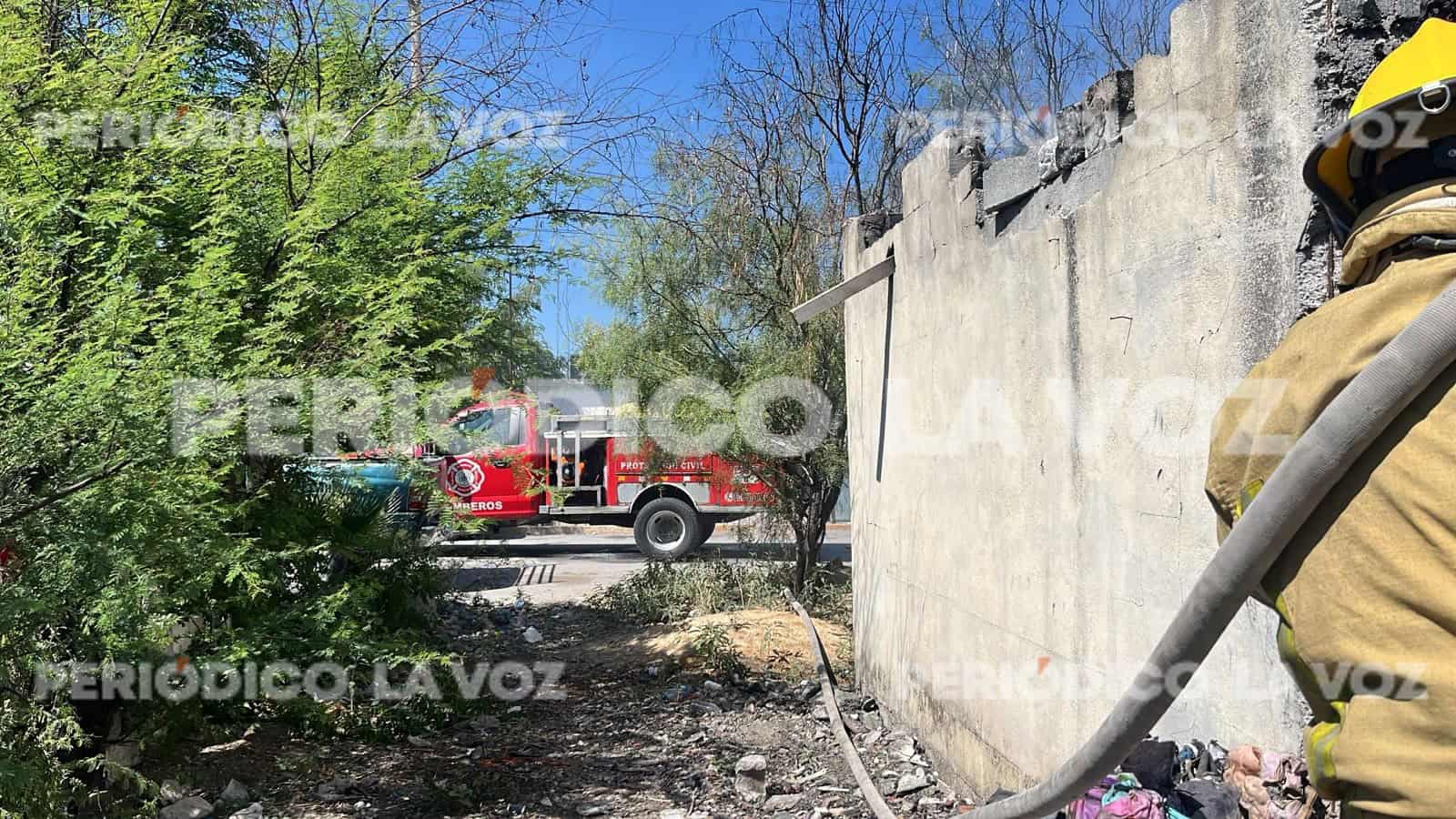 Reta pirómano a golpes a bomberos en la colonia Córdoba al impedir sofocar incendio