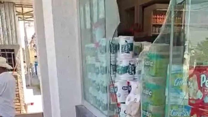 Intento fallido de robo en farmacia; detenido podría estar vinculado a otros atracos