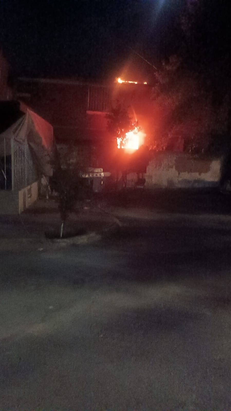 Muere adulto mayor tras incendio en la colonia Infonavit