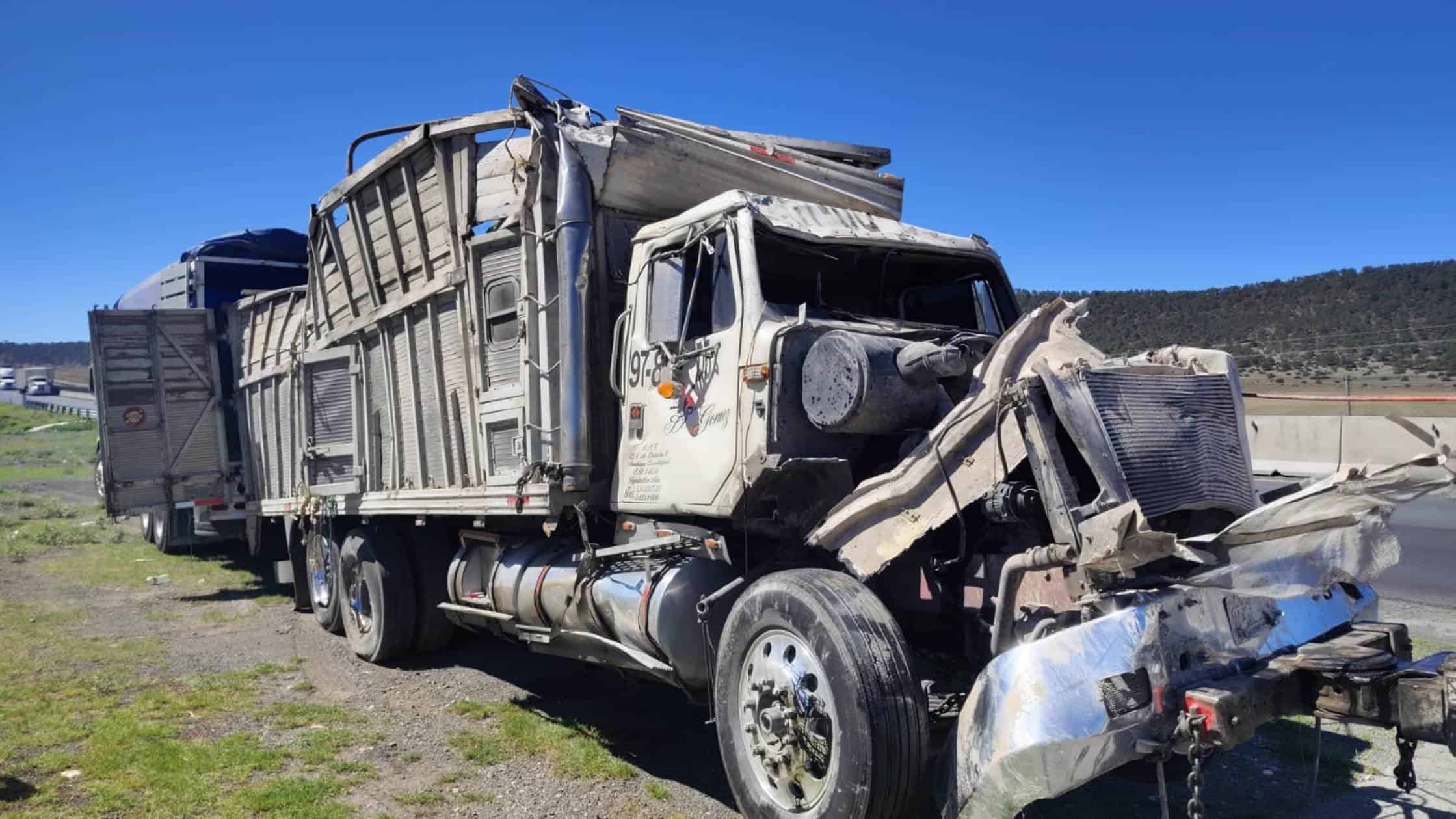 Vuelca en la 57 y cierran circulación 