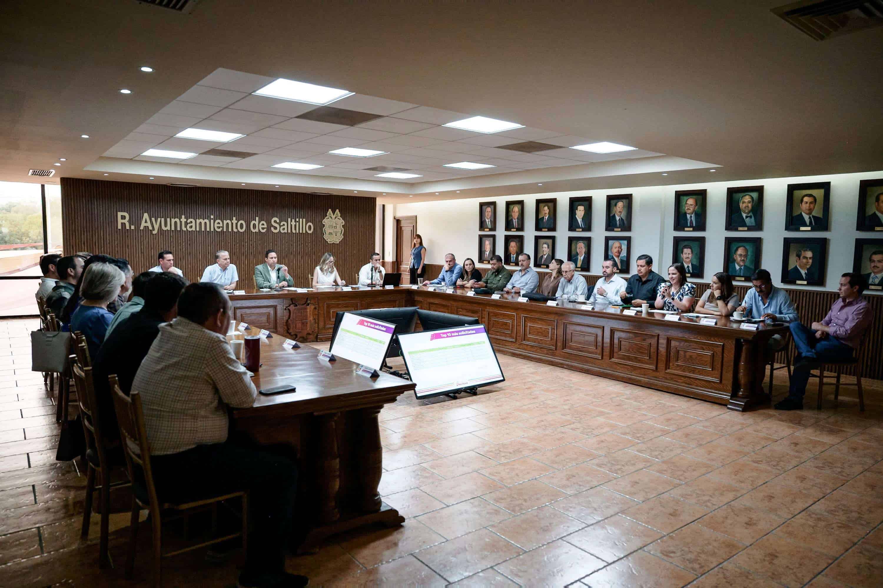 Solicita Javier Díaz redoblar esfuerzos a su Gabinete