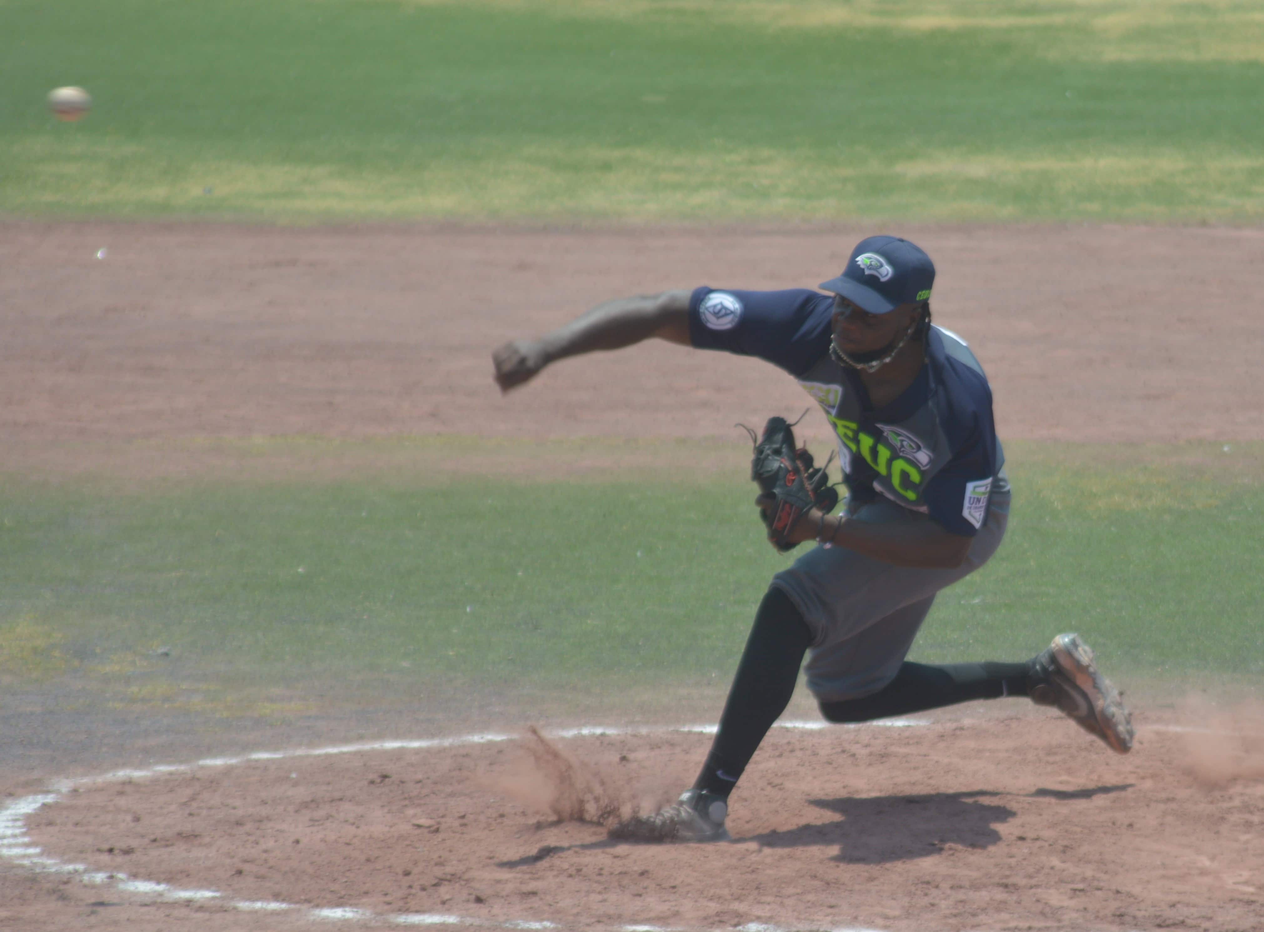 Halcones del CEUC visita al líder Barreteros con nuevo mánager en la Serie 10