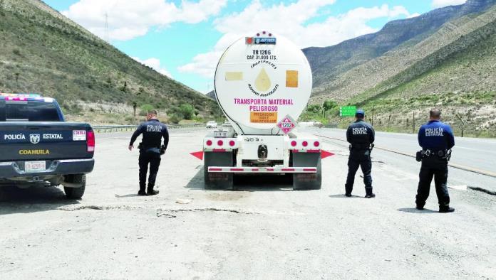 Aseguran pipa con diésel ilegal