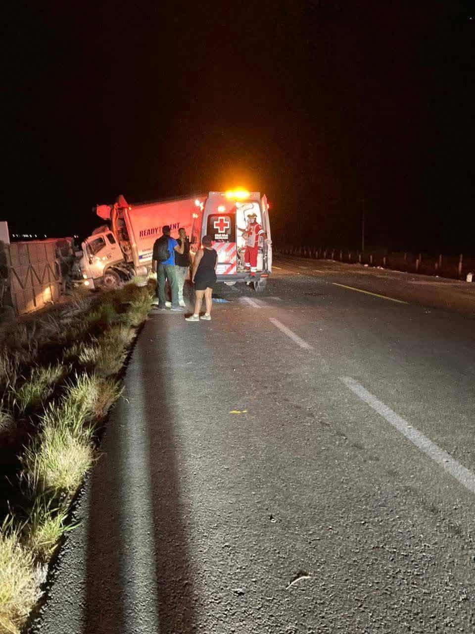 Tragedia en carretera Cuatro Ciénegas - San Pedro: choque entre camiones deja dos muertos