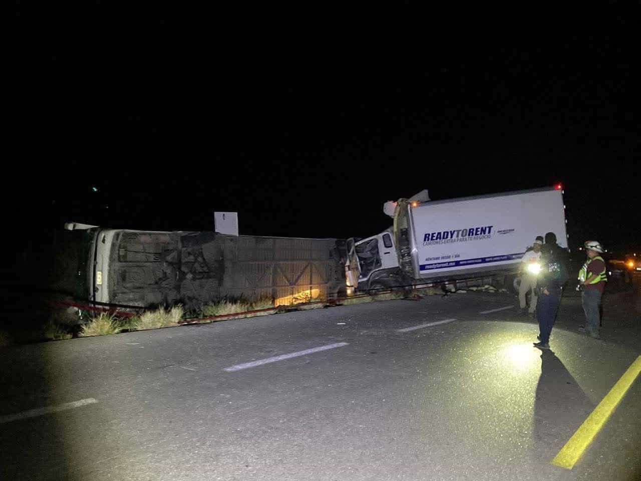 Tragedia en carretera Cuatro Ciénegas - San Pedro: choque entre camiones deja dos muertos