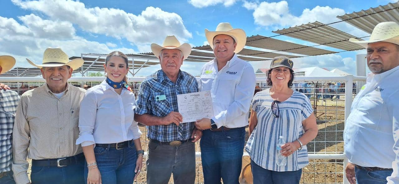 Entrega de sementales bovinos en Zaragoza fortalece al sector ganadero