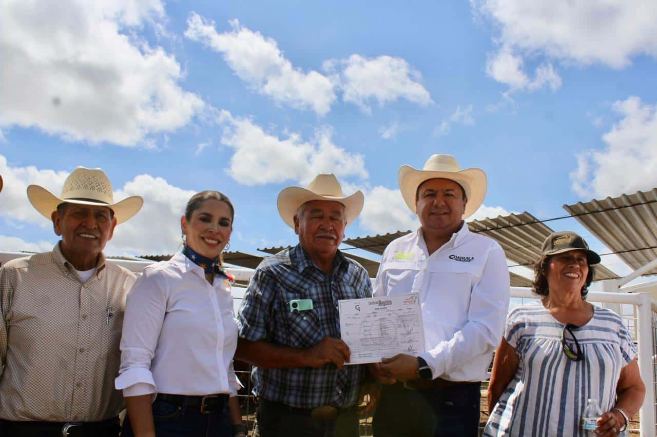 Entrega de sementales bovinos en Zaragoza fortalece al sector ganadero