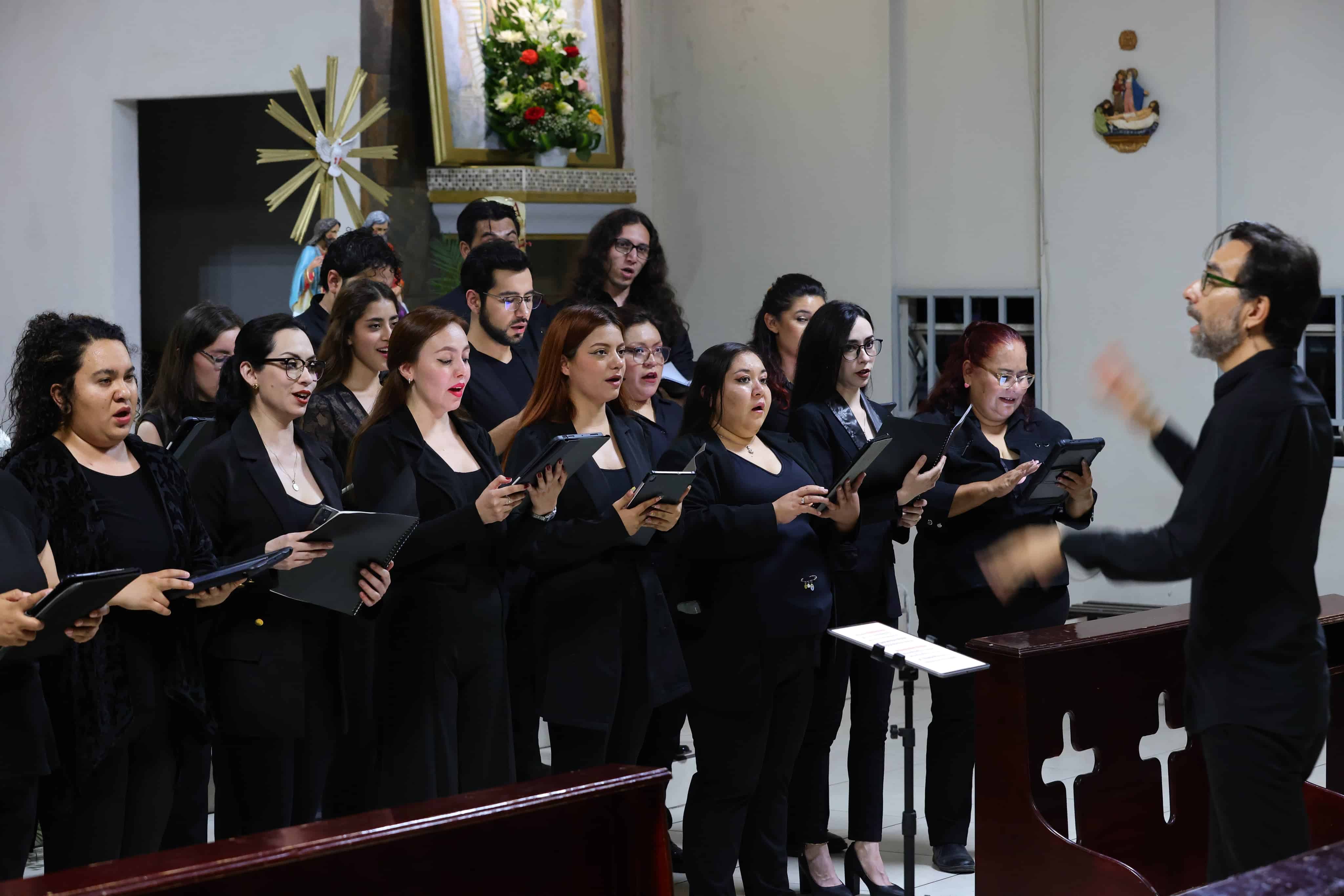 "Ópera a domicilio" es disfrutada por cientos de saltillenses