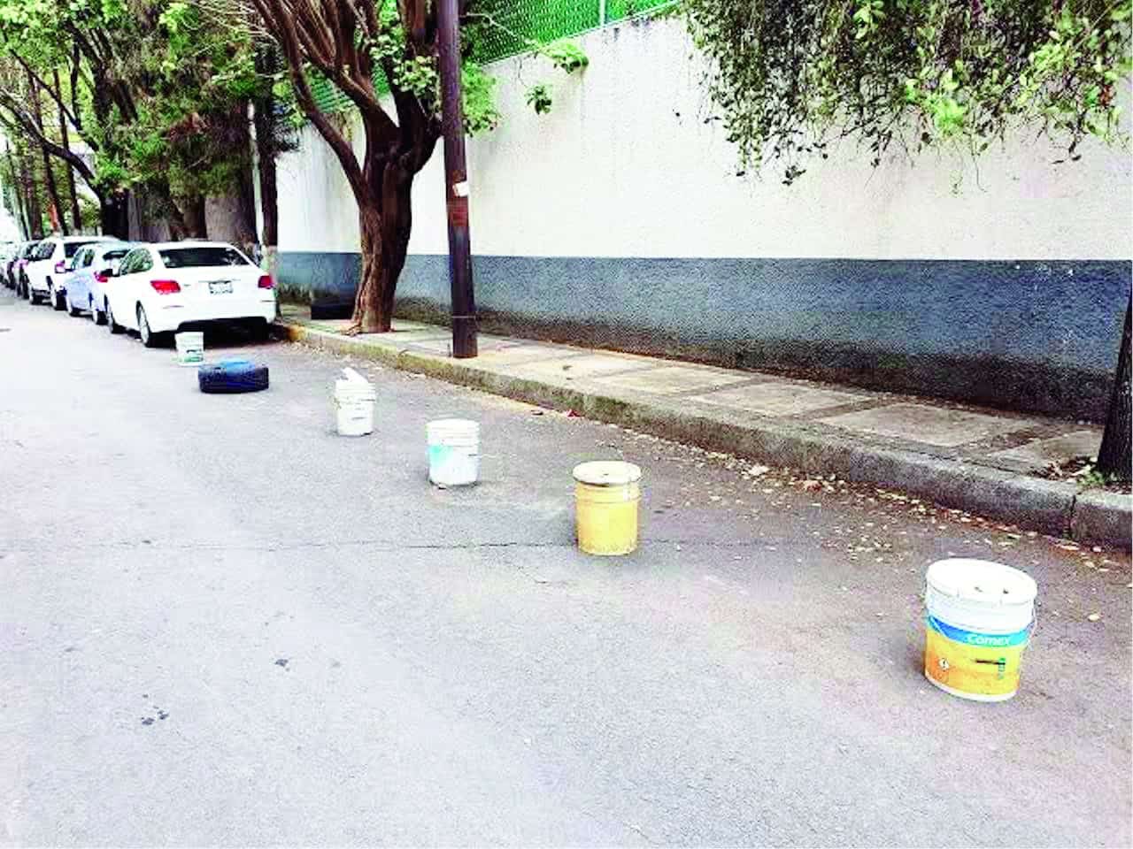 Multarán con 2 mil por invadir cajones