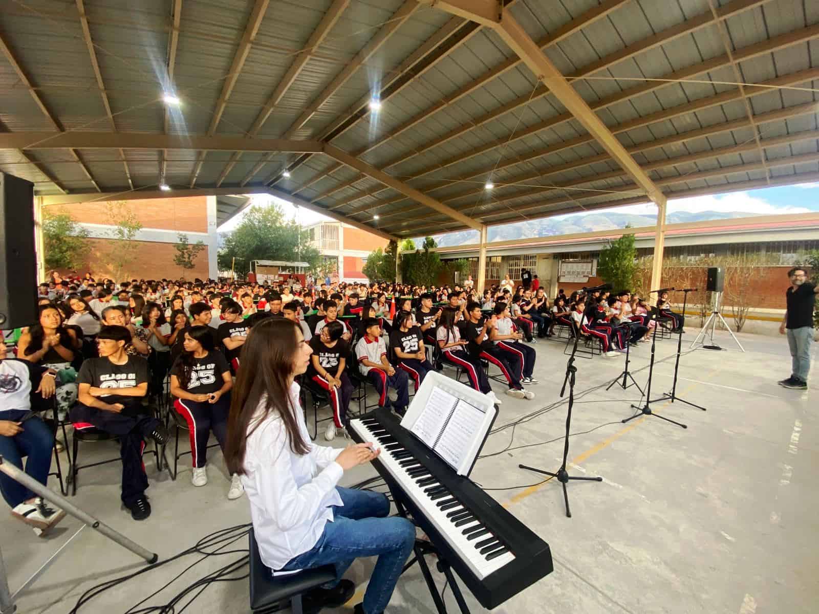 Disfrutan cientos de Saltillenses ópera a domicilio 