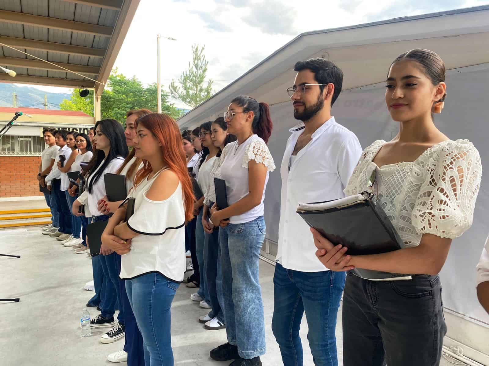Disfrutan cientos de Saltillenses ópera a domicilio 