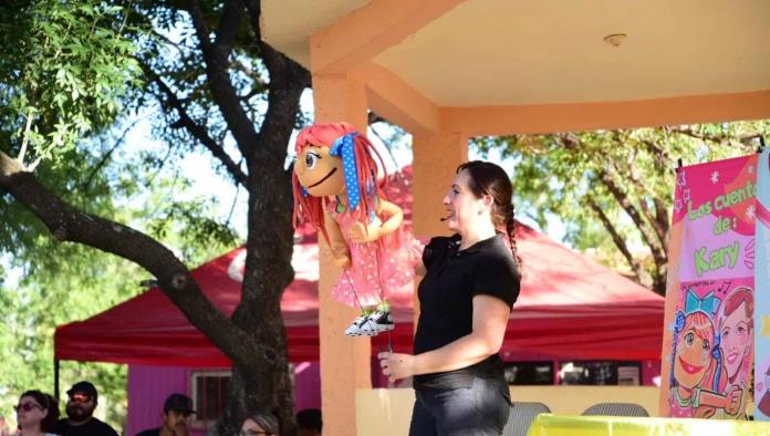 Cuentos y sonrisas llenan la Plaza Principal de Morelos