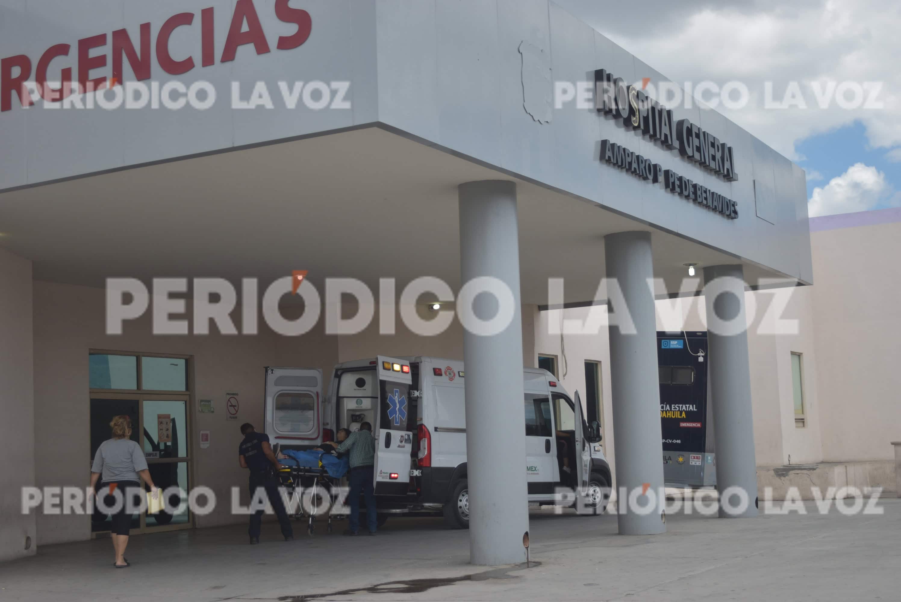 Bomberos auxilian a joven en trabajo de parto en Mall Paseo Monclova