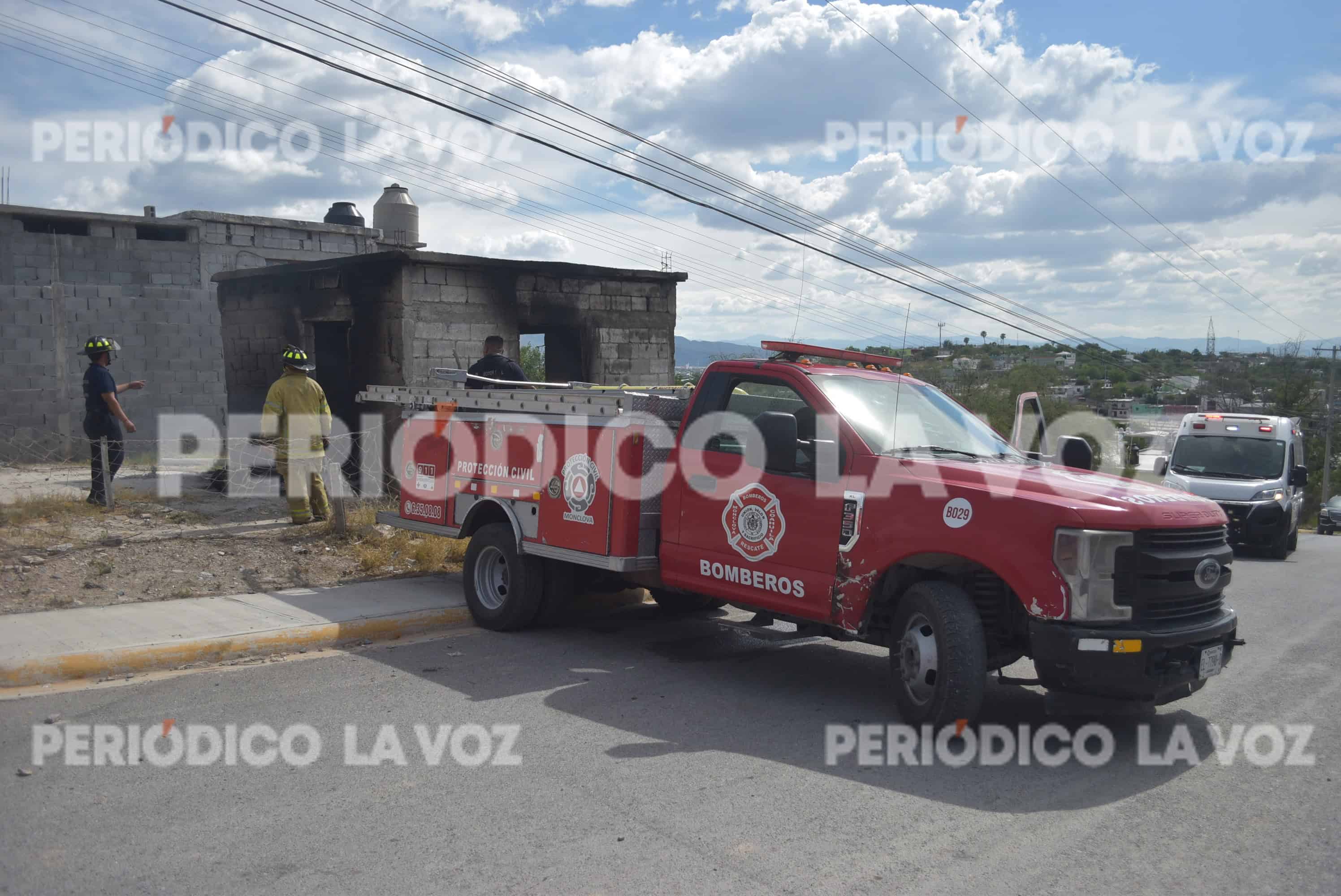 Quema de cableado eléctrico desata incendio en Monclova