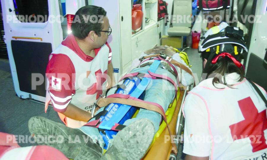 Trabajador termina con fractura tras caída en Vidriería del Oriente