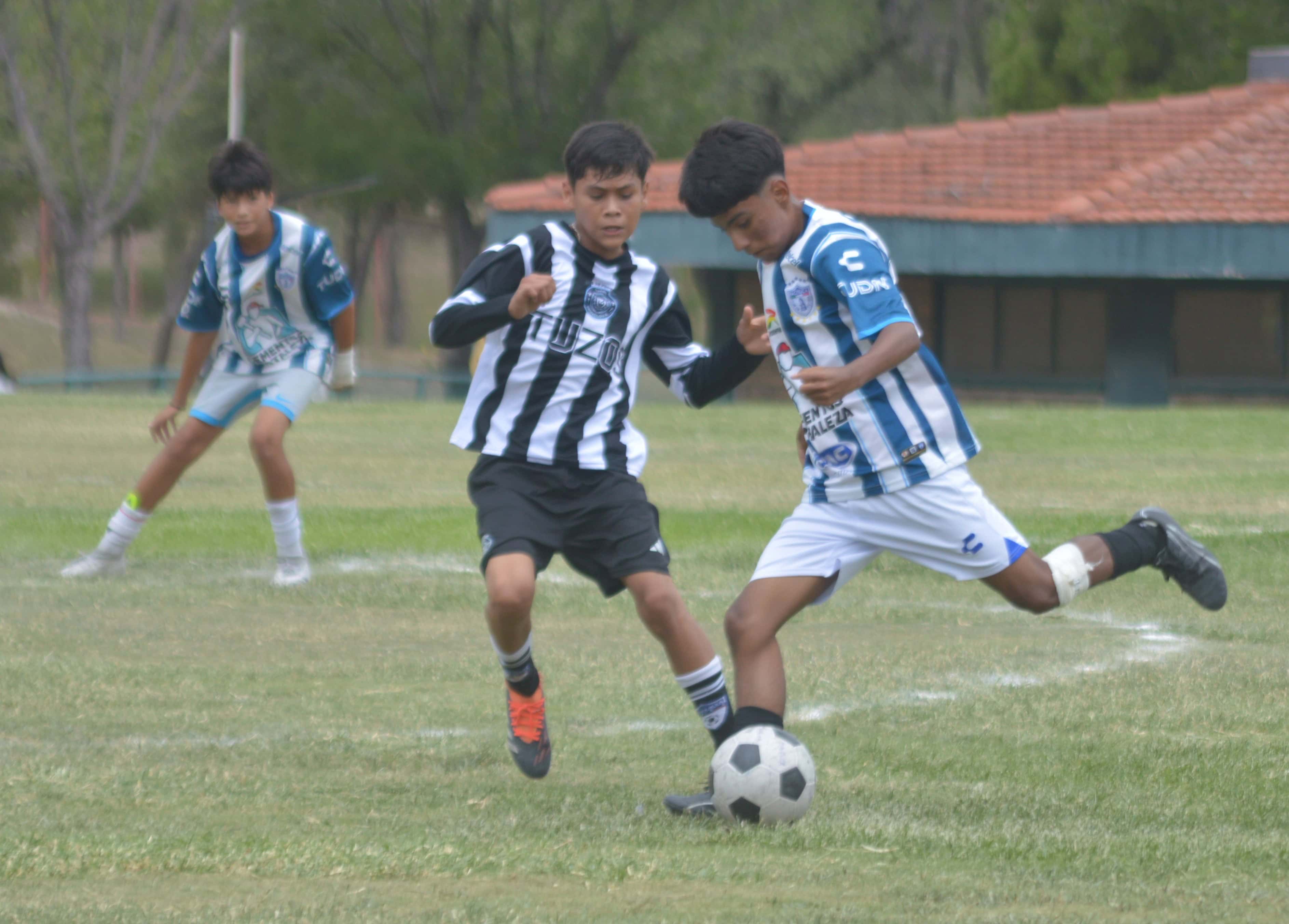 Deportivo 21 se impone a Real 14 en Copa Xochipilli
