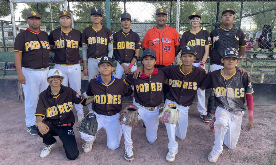 Brando Pérez lidera a Padres en victoria sobre Blue Jays
