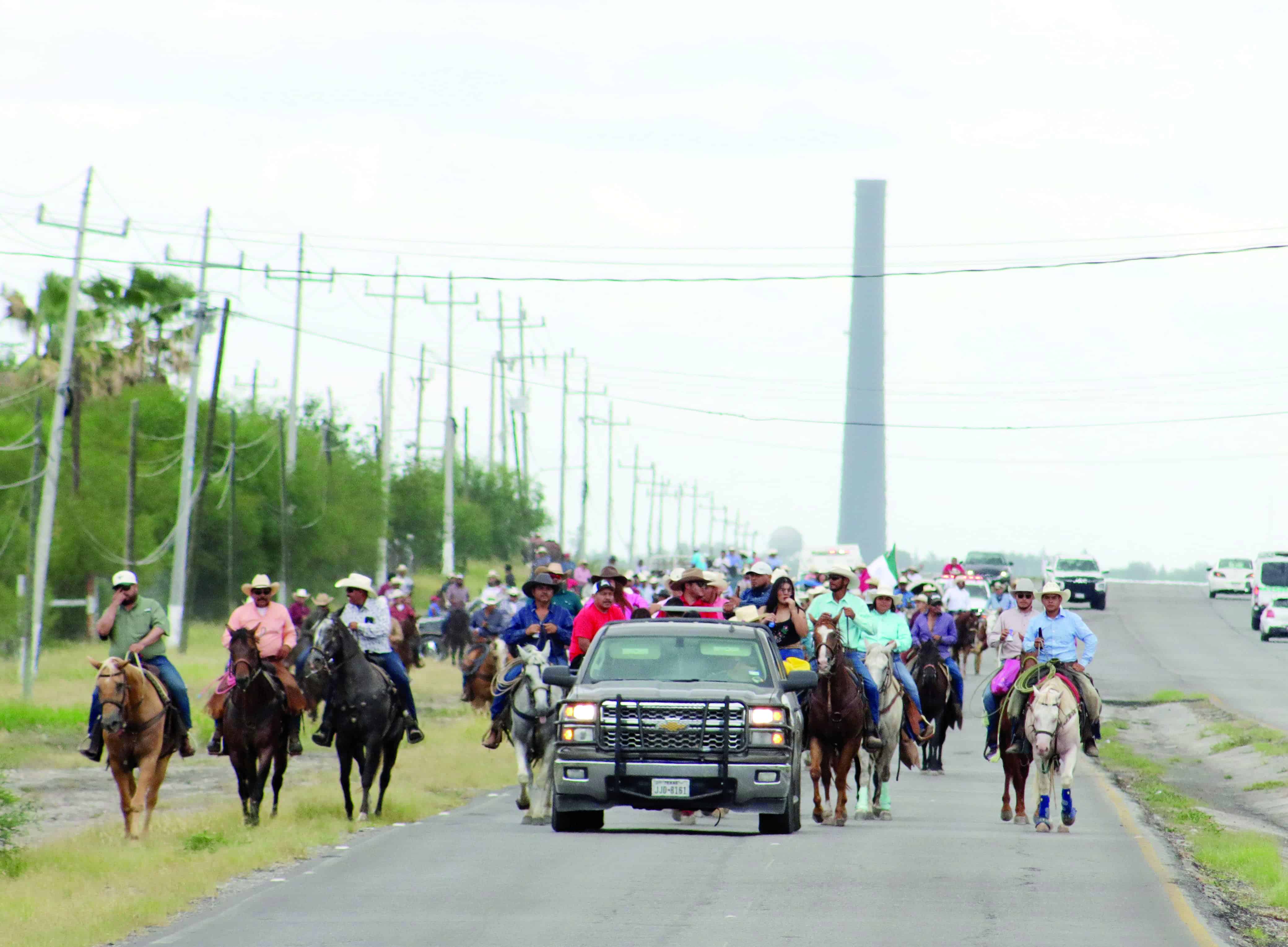 Homenaje a la tradición en Cabalgata de San Juan de Sabinas 2025