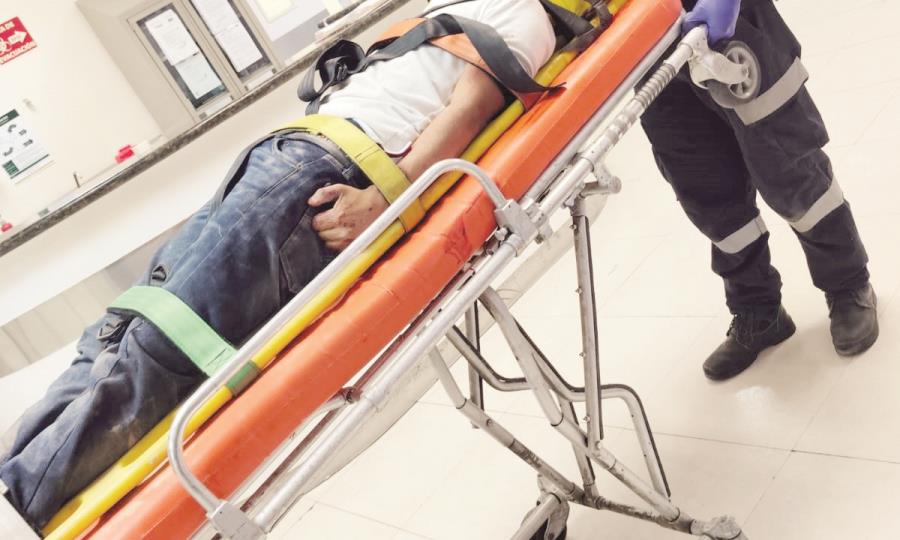 Se estrella adolescente contra pared