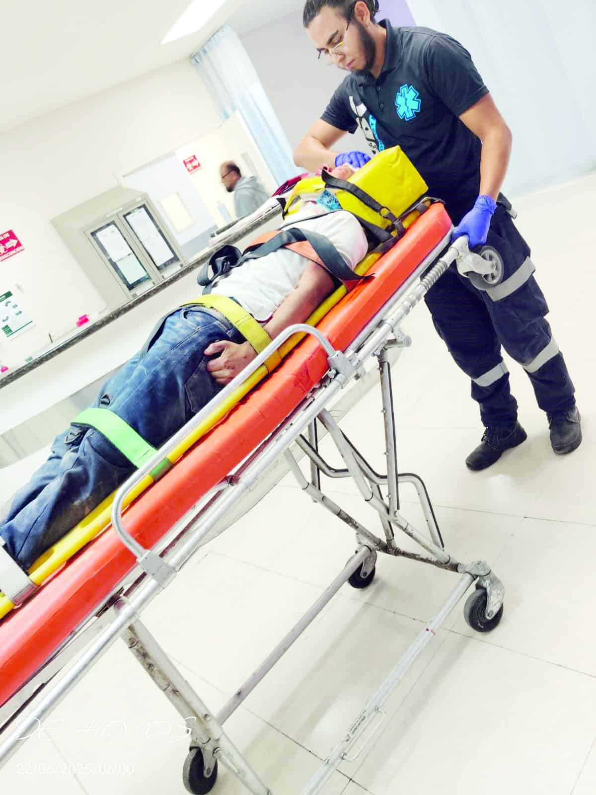 Se estrella adolescente contra pared