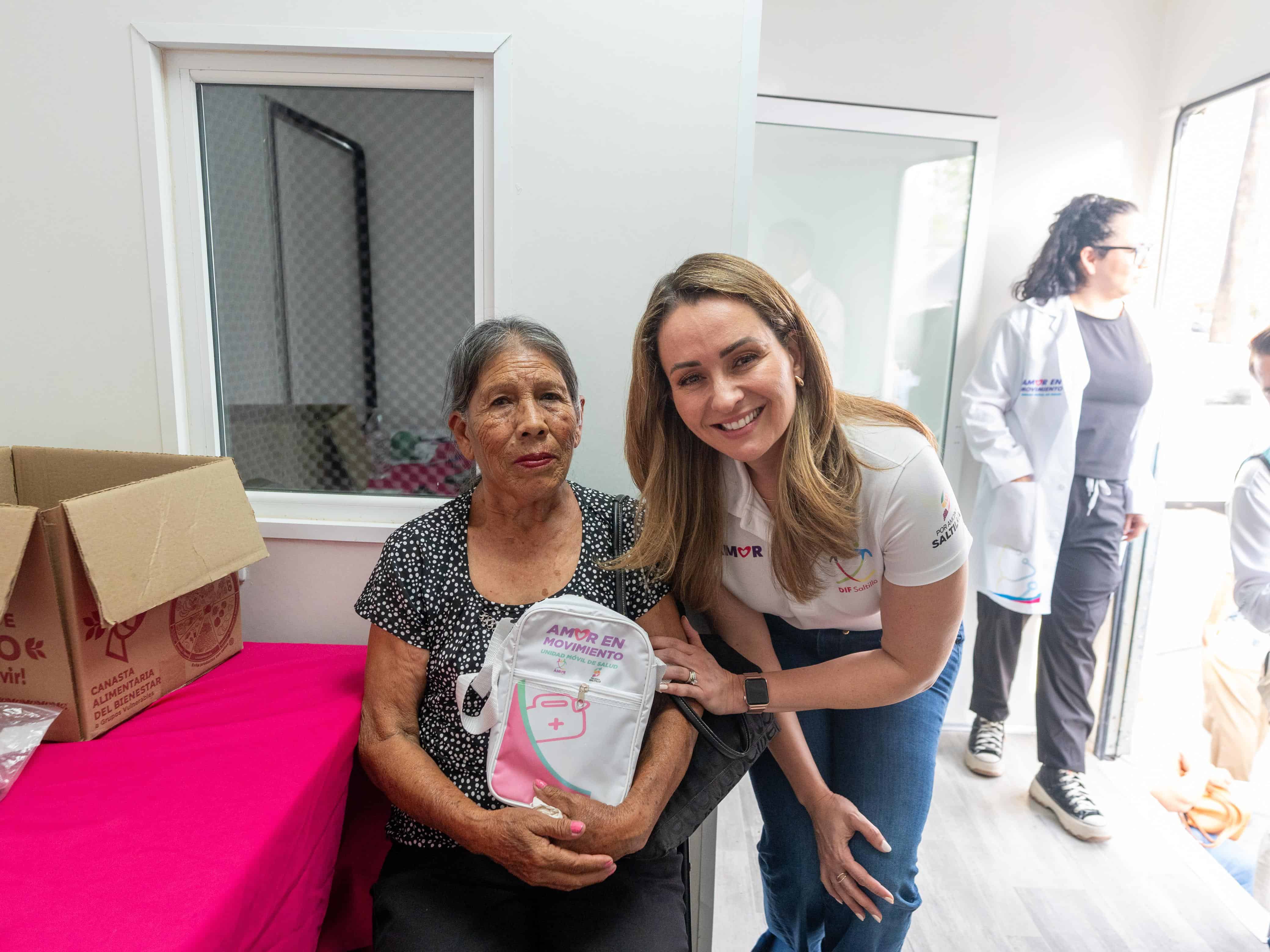 Recorre DIF los sectores con Amor en Movimiento