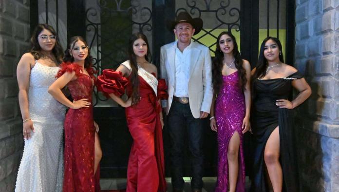 Andrea Gavia nueva Reina de las Ferias del 14 de Julio en San Buenaventura