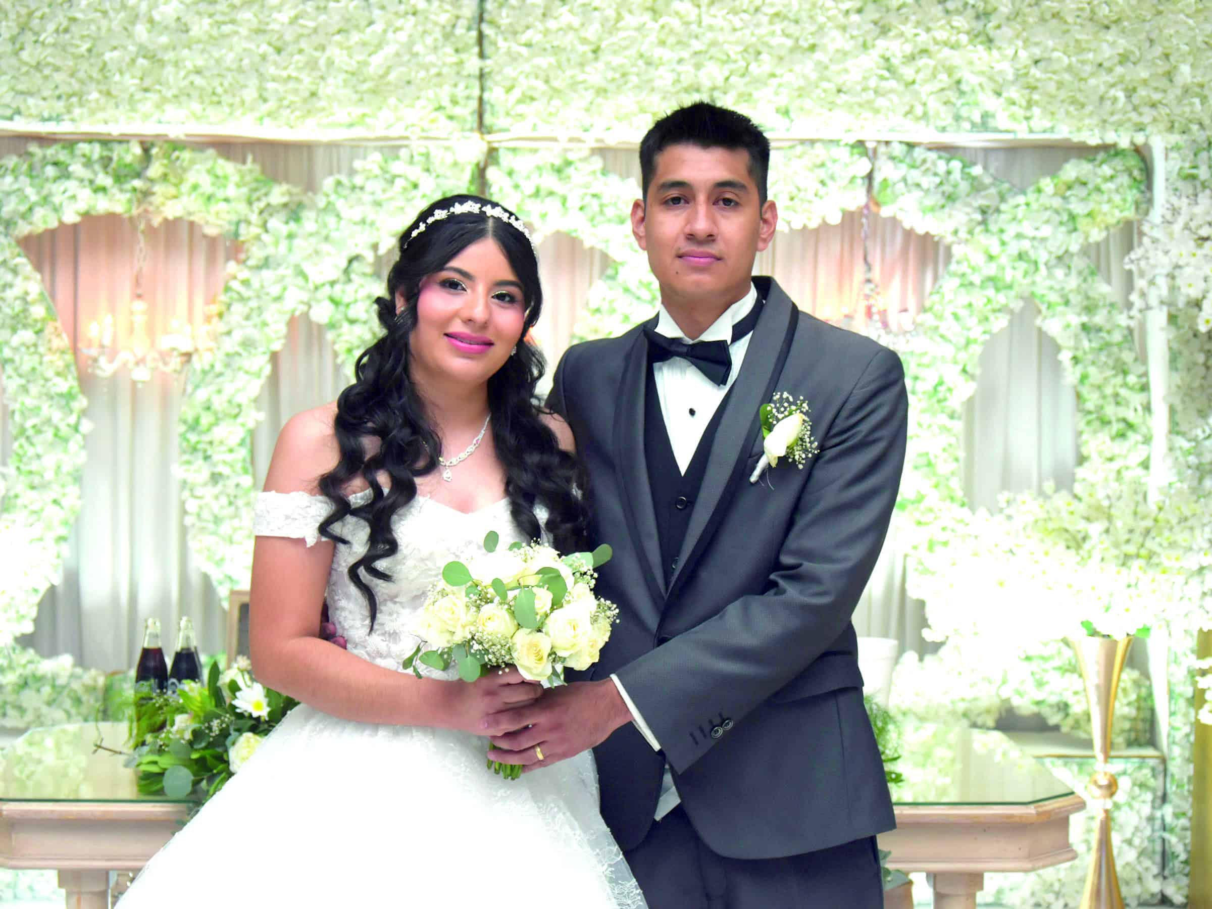 Loamy Zapata y Eduardo Vallejo unen sus vidas en una emotiva ceremonia