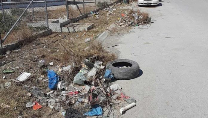 Denuncian abandono y riesgo sanitario en colonia Las Granjas