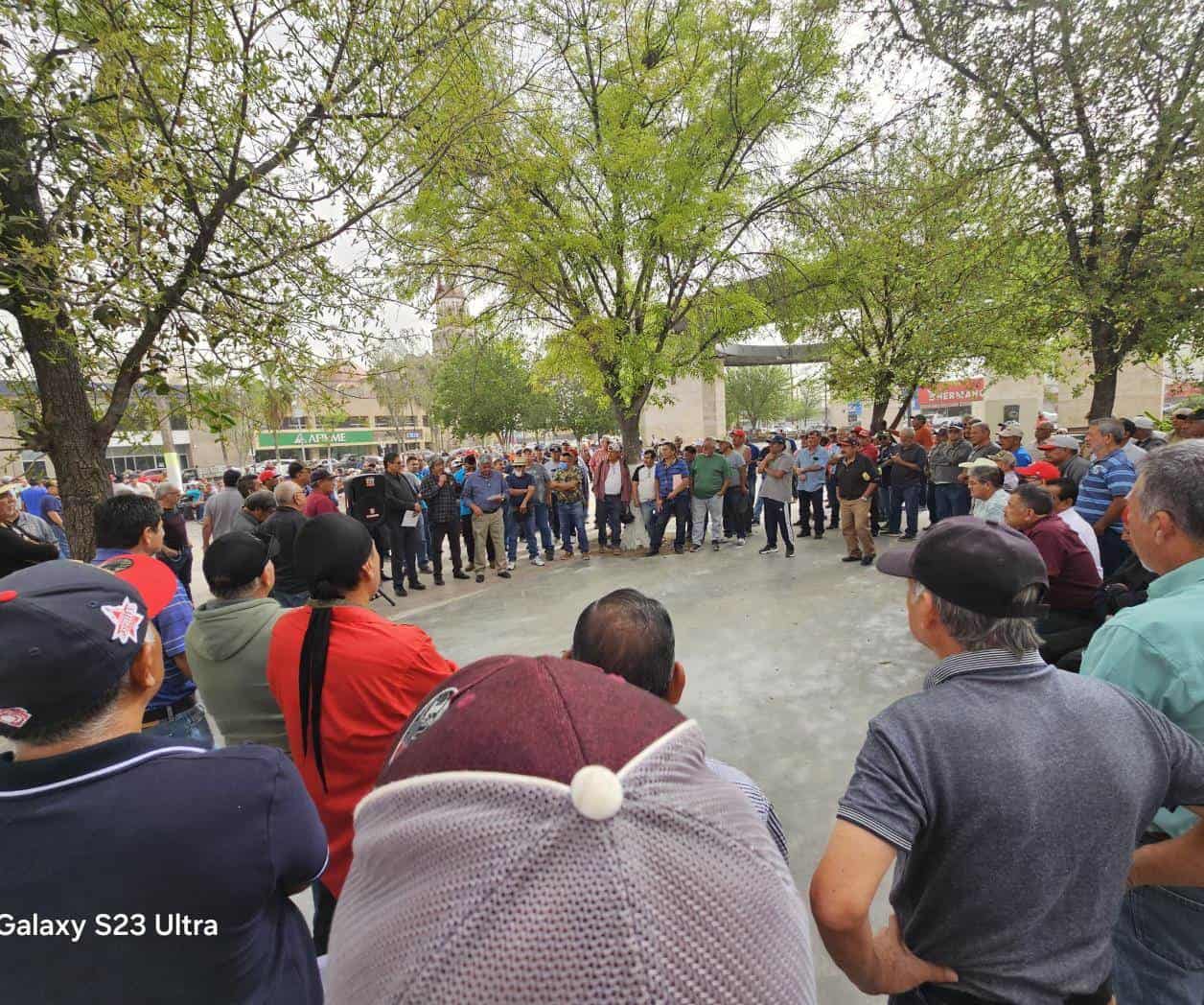 Ex obreros de AHMSA lanzan ultimátum a autoridades federales