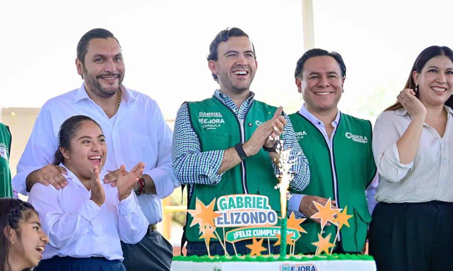 Sorpresa y emoción en festejo a Gabriel Elizondo Pérez por Mejora Coahuila