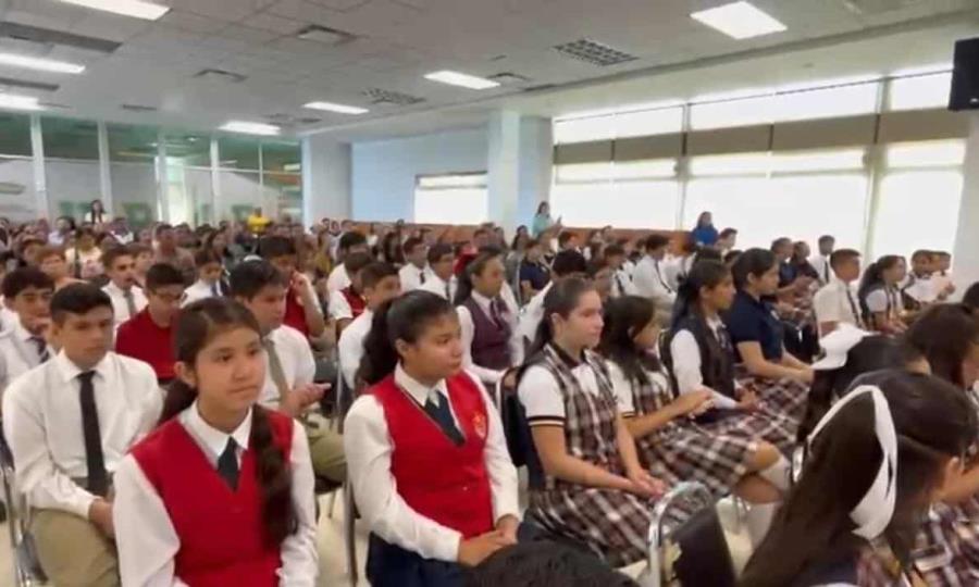 Coahuila Reconoce el Talento Infantil en Ceremonia de Premiación