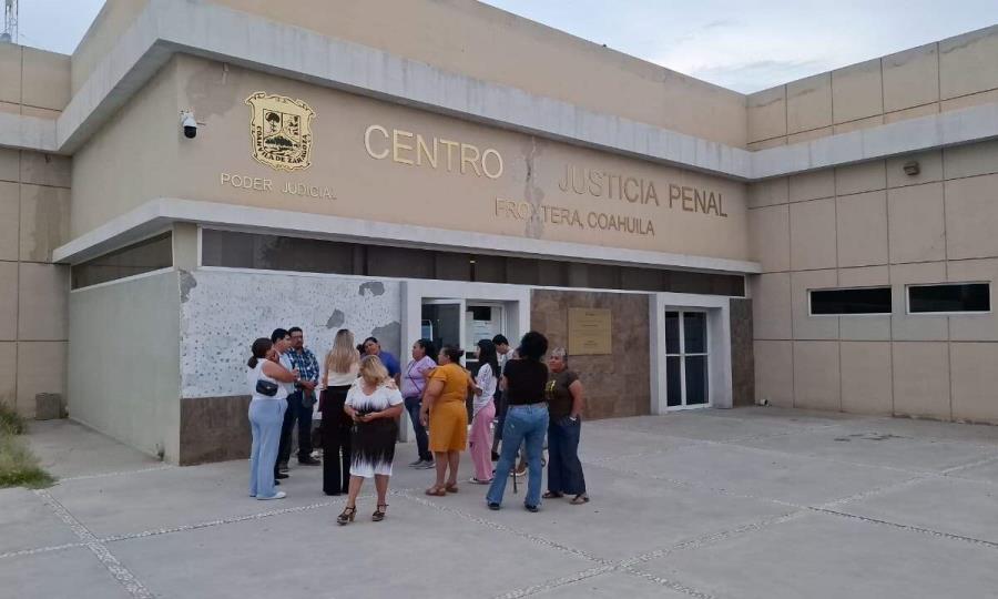 Imputan a Ana N por violencia familiar en audiencia penal