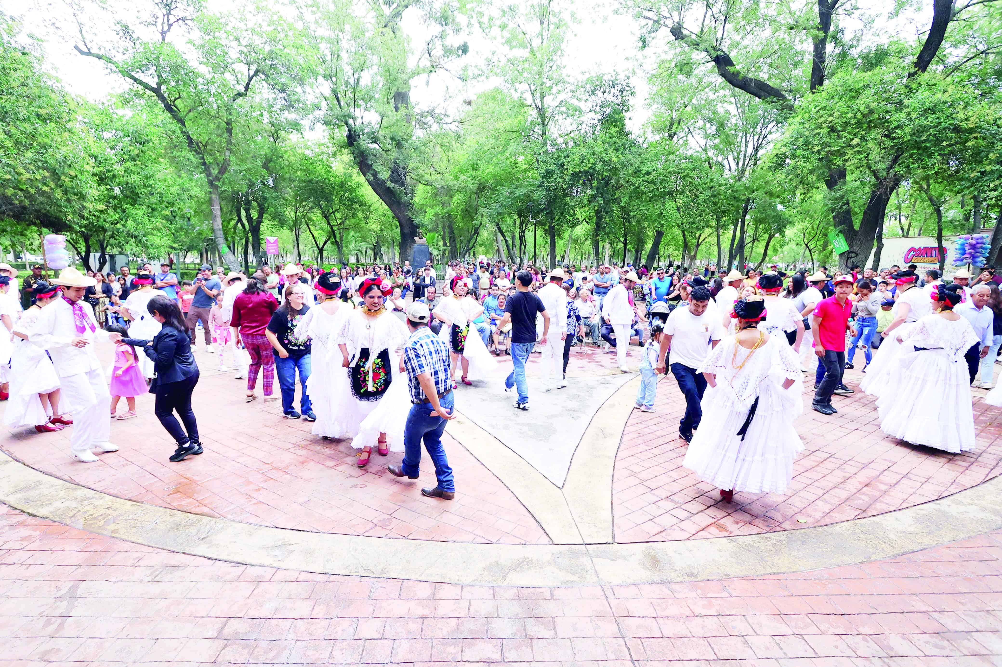 Llega cultura a colonias de Saltillo