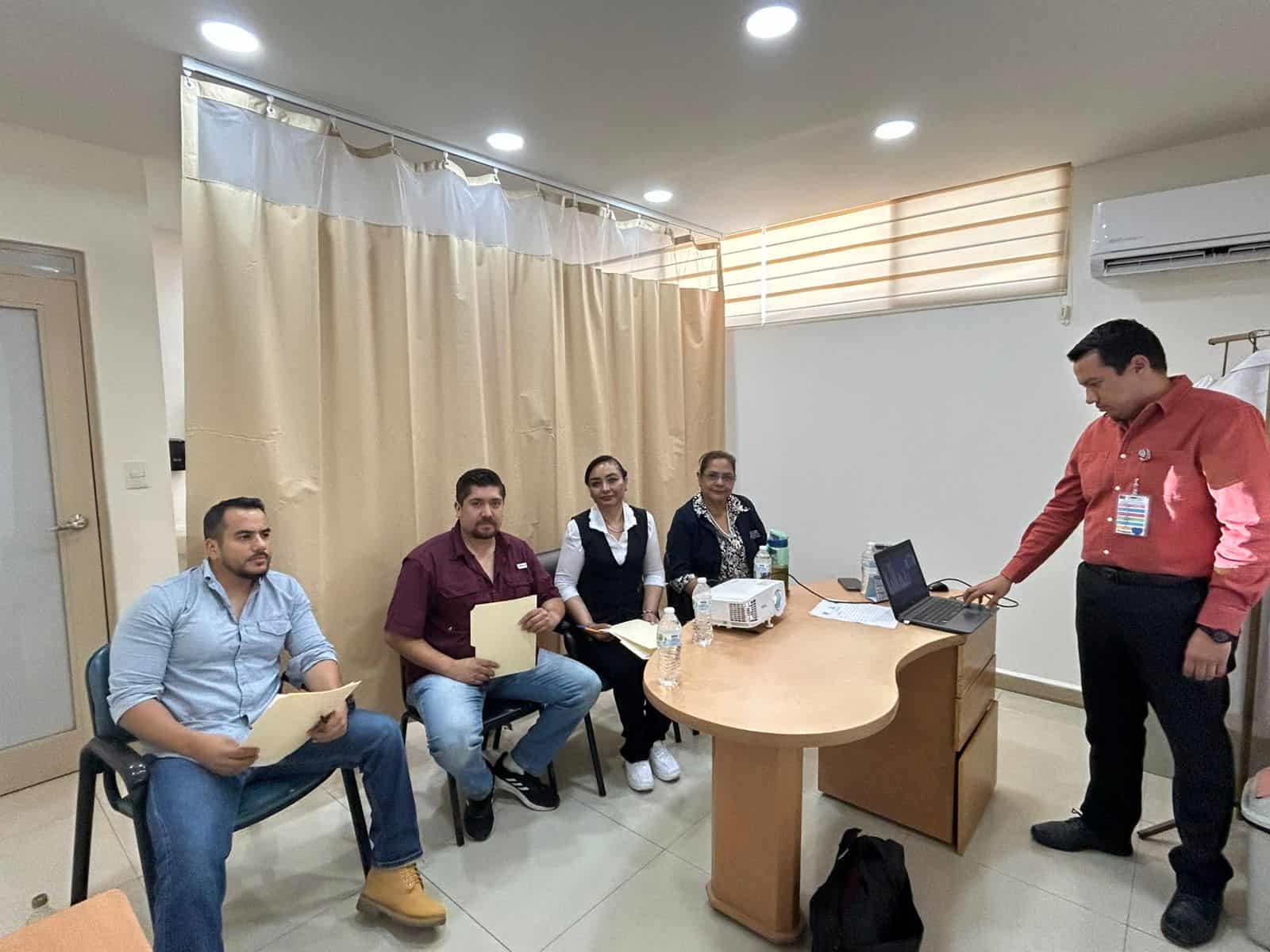 Gobierno Municipal de Monclova refuerza atención ciudadana con capacitación en salud mental