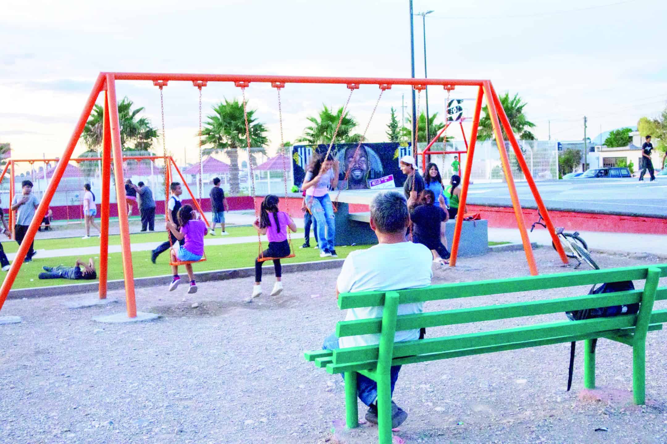 Disfrutan saltillenses la plaza Mirasierra Spurs 
