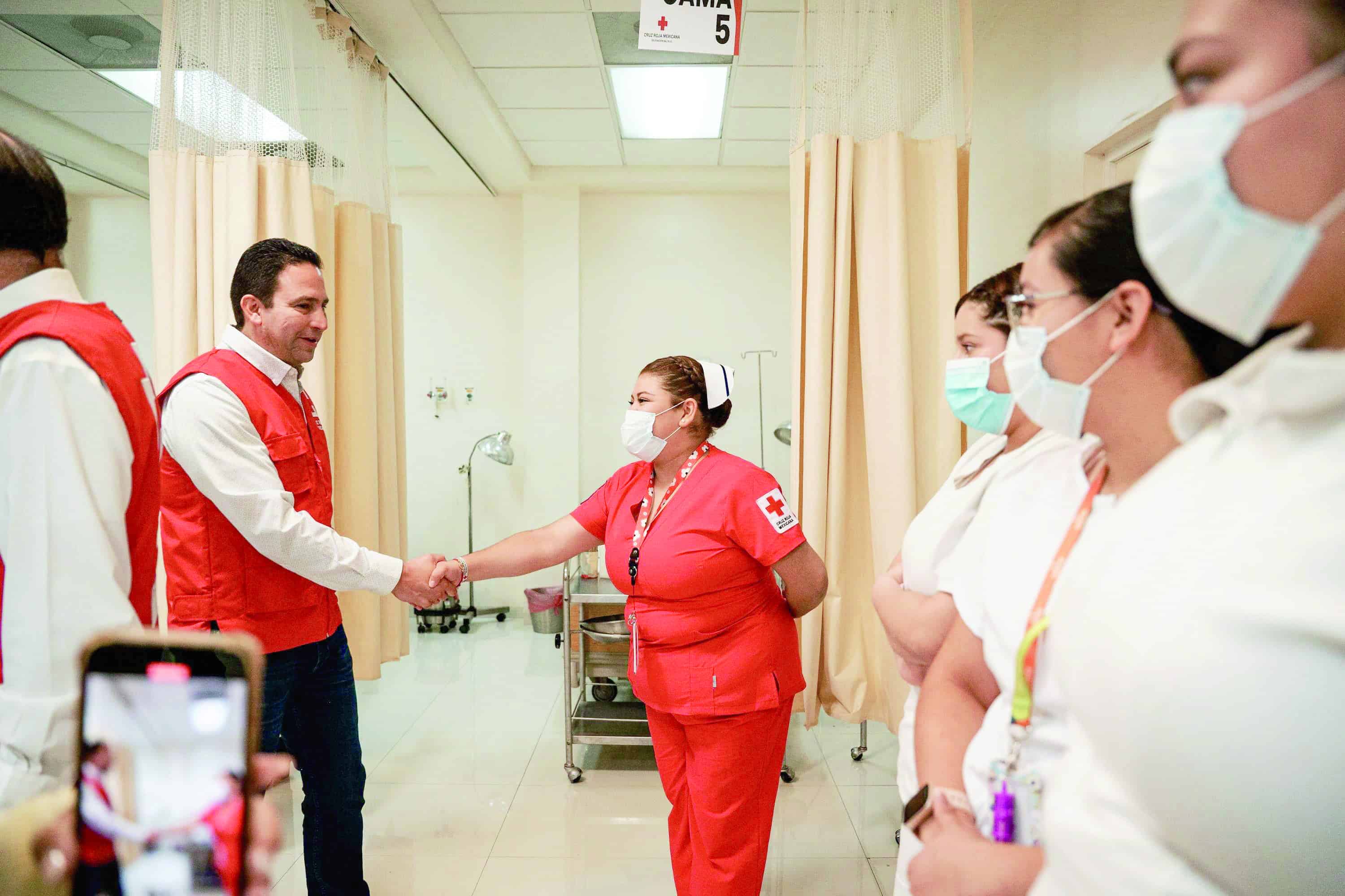 Sociedad civil y gobierno en equipo con Cruz Roja 