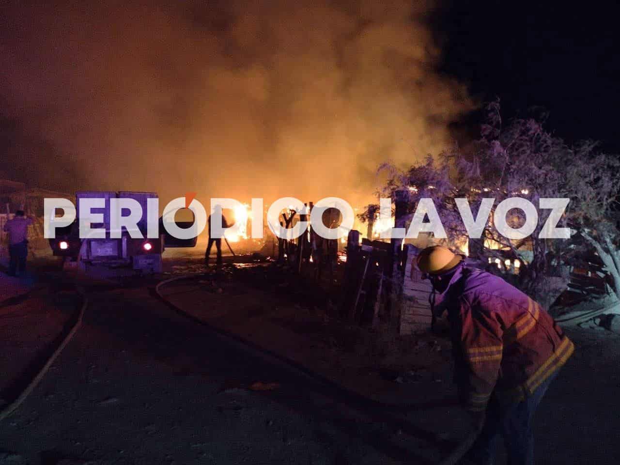 Arrasa fuego con jacalito en Cuatro Cienegas